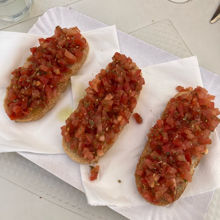 photo of BAR AGÛA Bruschetta tradizionale shared by @laraaleo on  19 Jul 2022 - review