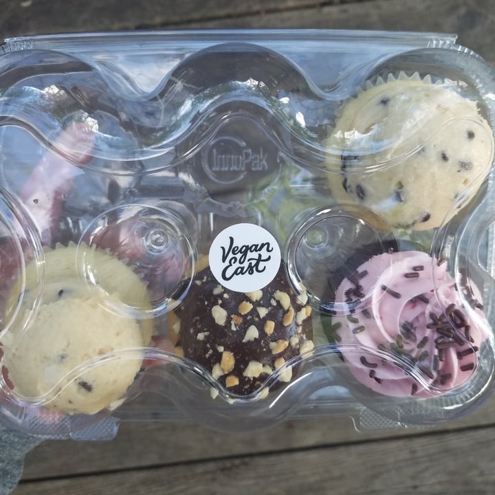 photo of Vegan East Cupcakes shared by @gretchens on  25 May 2020 - review