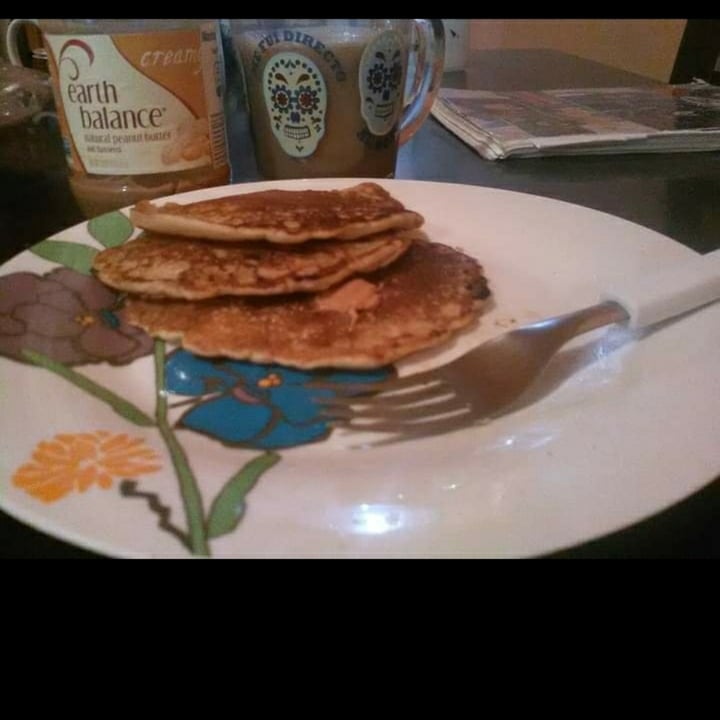 photo of Earth Balance Natural Peanut Butter shared by @polamelendez on  19 Oct 2020 - review