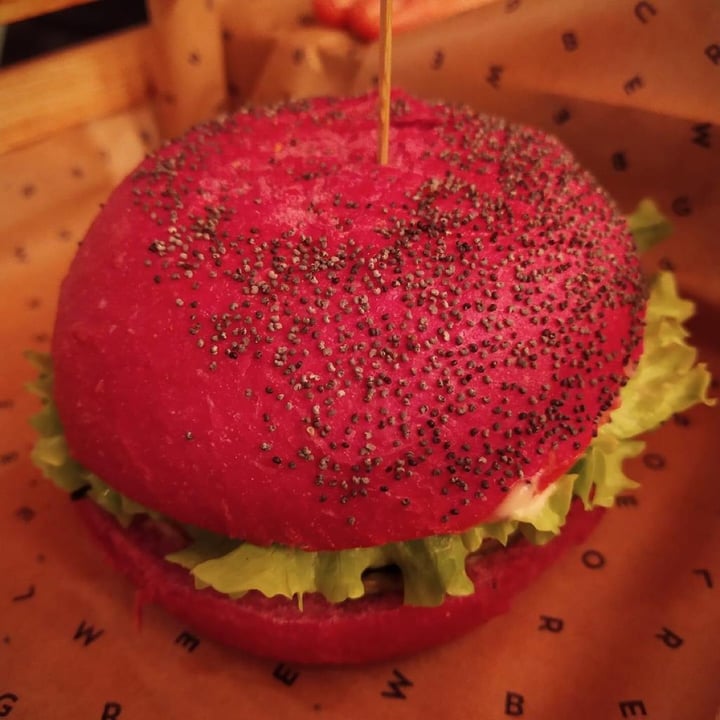 photo of Flower Burger Cherry Bomb shared by @daxvegan on  06 Apr 2022 - review