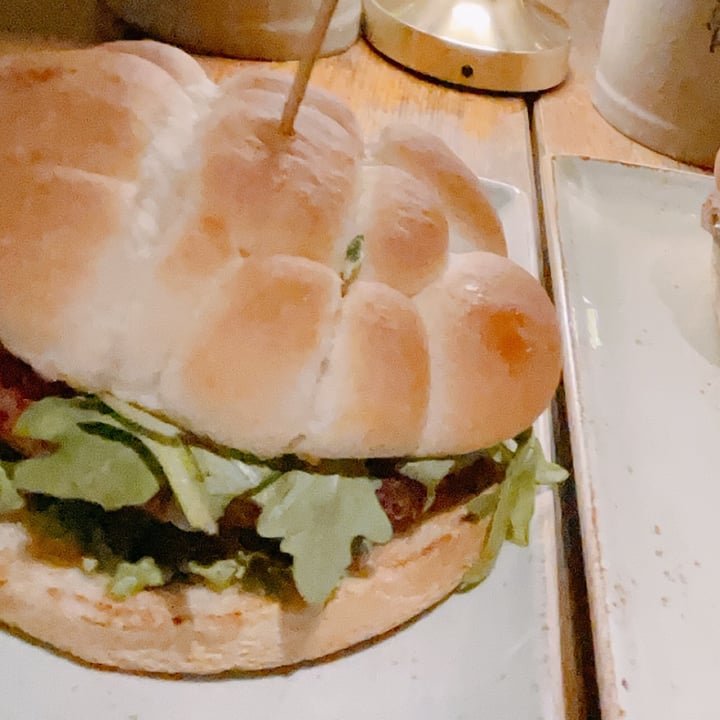review photo of Hans Im Glück German Burgergrill Kutscher - Spicy Patty with grilled vegetable tartare & rocket leaves shared by @ahgeng on 10 Oct 2021 - review