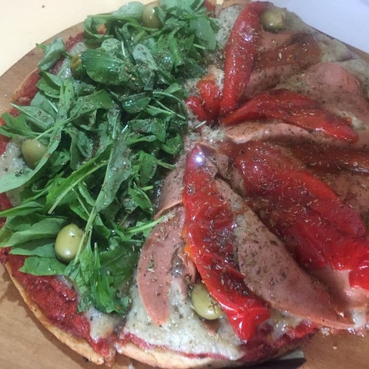 photo of Fourmi Vegan Pizza shared by @natyvegan on  27 Oct 2019 - review
