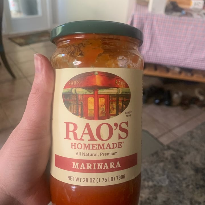 photo of Rao’s Homemade Marinara Sauce shared by @nikkidavisarmstrong on  27 May 2022 - review