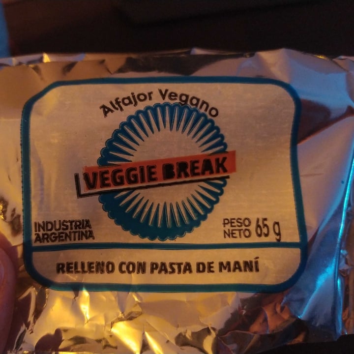 review photo of Veggie Break Alfajor Vegano Relleno de Pasta de Mani shared by @viqui17 on 02 Dec 2021 - review