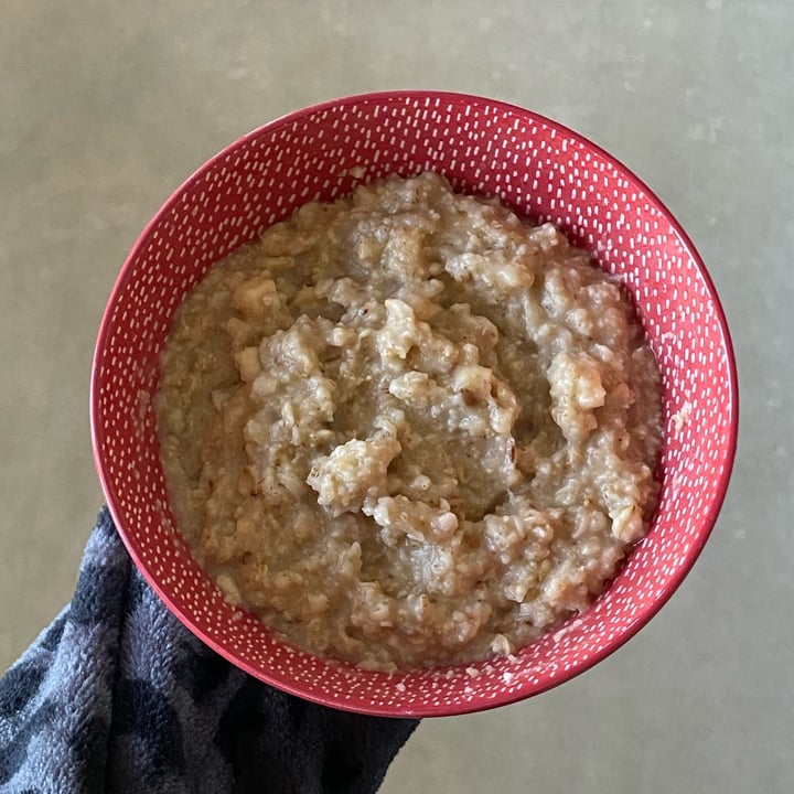 review photo of MOMA Apple, Date & Caramel Porridge shared by @rosiesargeant on 07 Jan 2022 - review