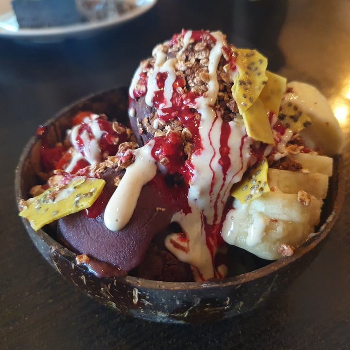 review photo of Afterglow By Anglow Acai Bowl shared by @alleyy on 03 Apr 2021 - review
