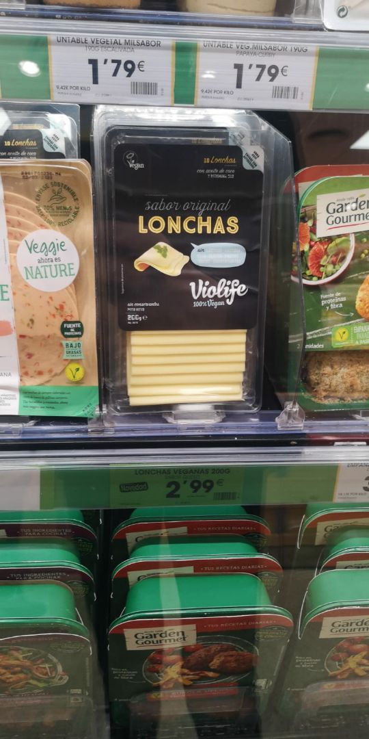 photo of Violife Lonchas sabor Mozzarella shared by @naiarus on  20 Feb 2020 - review