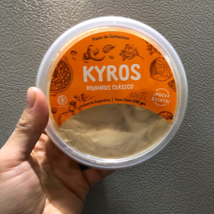 photo of Kyros Hummus clásico shared by @rafalee90 on  06 Aug 2021 - review