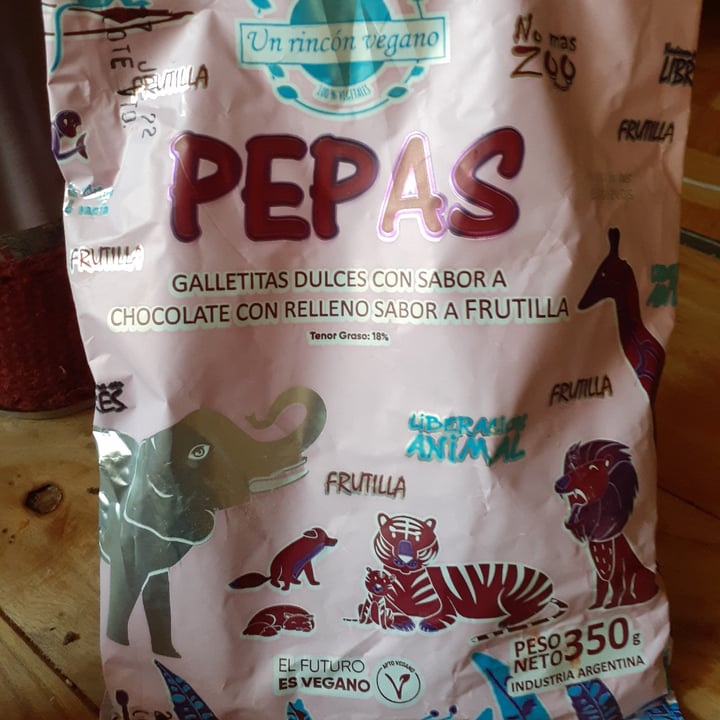 review photo of Un Rincón Vegano Pepas Galletas Dulces con sabor Chocolate con relleno de Frutilla shared by @abillionale on 23 Dec 2021 - review