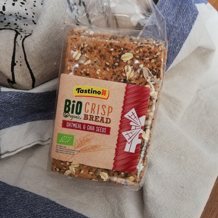 photo of Tastino Bio crisp bread oatmeal and chia seeds shared by @millabazzocchi on  31 Jan 2022 - review