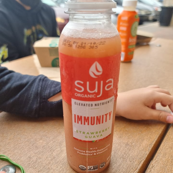photo of Suja Juice Immunity strawberry guava shared by @jcksamy on  23 Nov 2021 - review