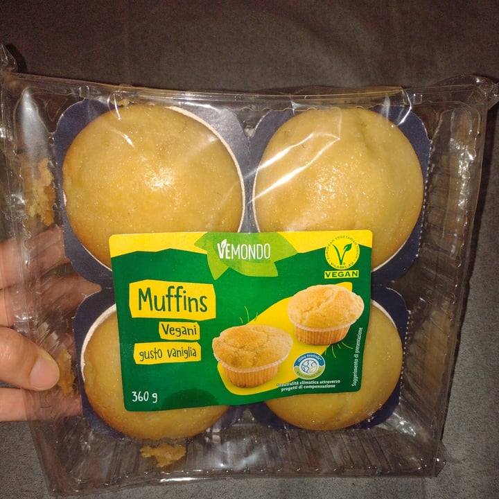 photo of Lidl muffin shared by @ericamanfry on  05 Aug 2022 - review