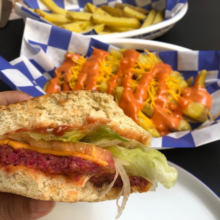 review photo of Montana Shop Porto Montana Fat Burger shared by @cristorre on 18 Jul 2021 - review
