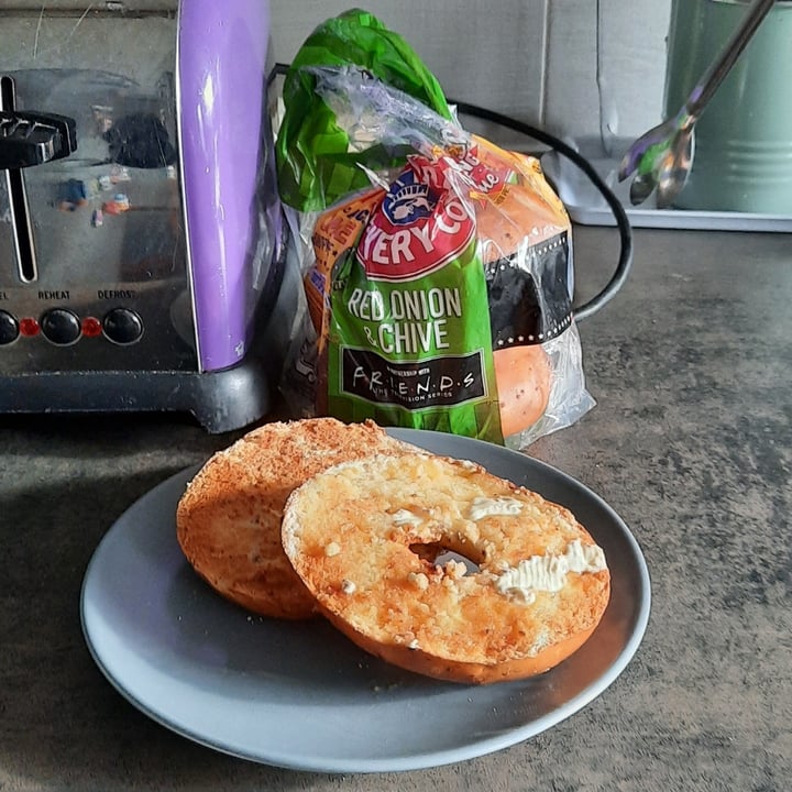 photo of New York Bakery Co Red Onion and Chive Bagels shared by @heatherlouise on  27 Oct 2020 - review