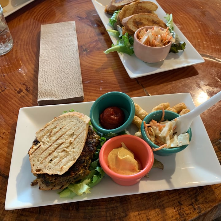 review photo of Shayna B's By The Sea Black bean Burger shared by @th2020 on 06 Nov 2020 - review