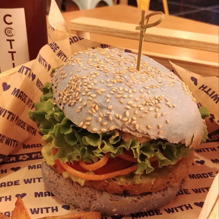 photo of Flower Burger Ocean Burger shared by @mirynna on  13 Mar 2022 - review