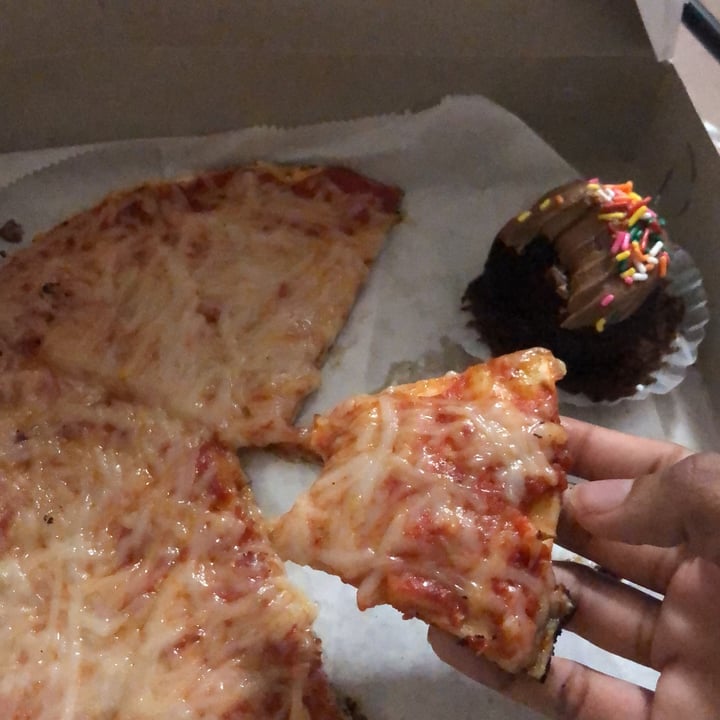 photo of Peacefood Vegan cheese pizza shared by @kavyapandit on  04 Jun 2020 - review