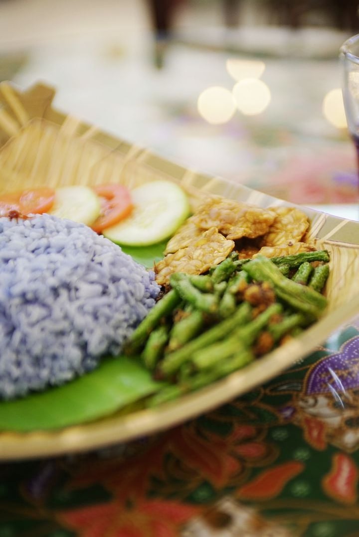 photo of Coco Veggie Nyonya Cuisine Butterfly Pea Coconut Steam Rice shared by @simhazel on  29 Nov 2019 - review
