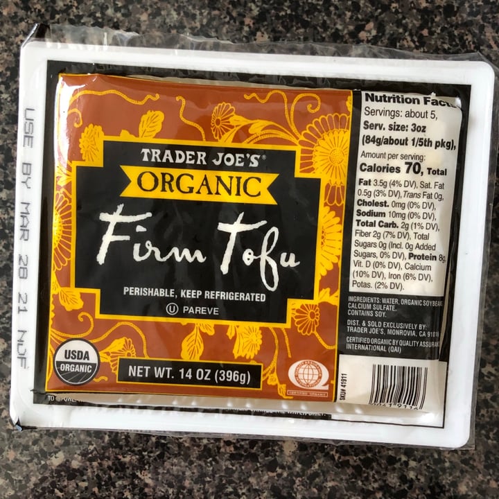 photo of Trader Joe's Organic Firm Tofu shared by @aqualing on  21 Mar 2021 - review