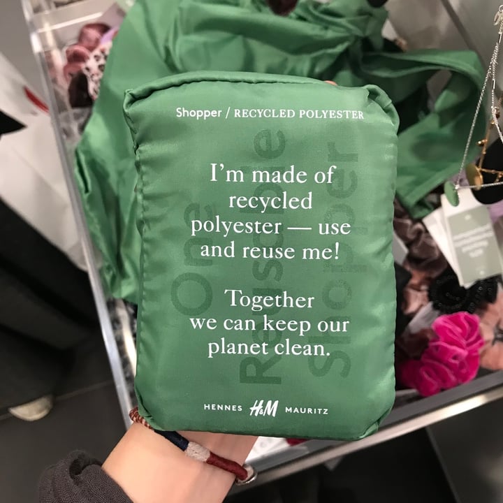 photo of H&M Reusable Shopper shared by @iraghad on  18 May 2021 - review