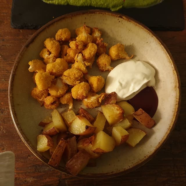 Photo of the dish “Nuggets di Cavolfiore Con Patate Al Forno”