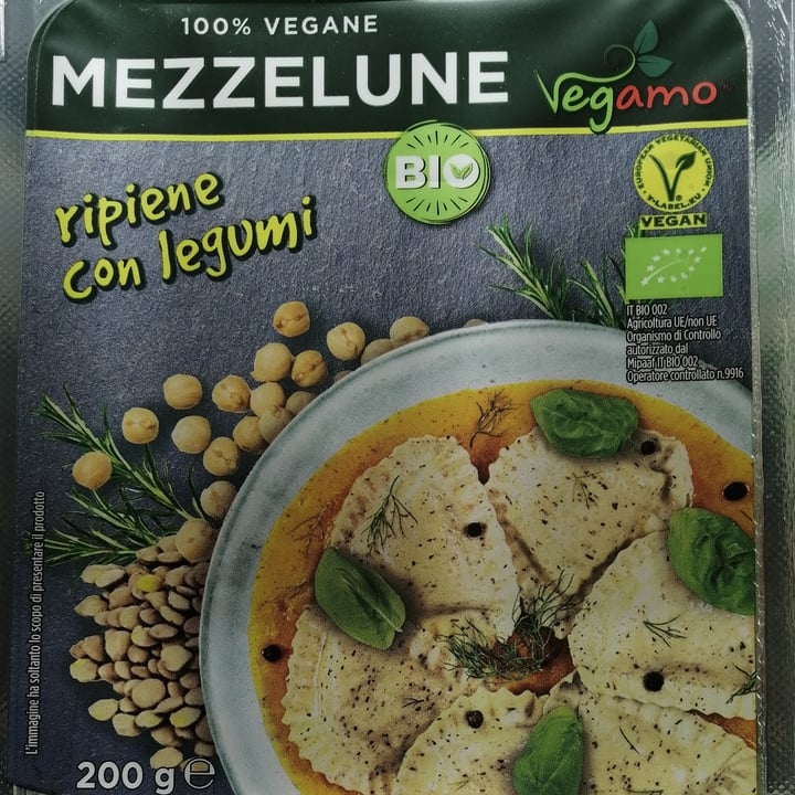 photo of Vegamo Mezzelune Ai legumi shared by @tirnanog on  06 Apr 2022 - review