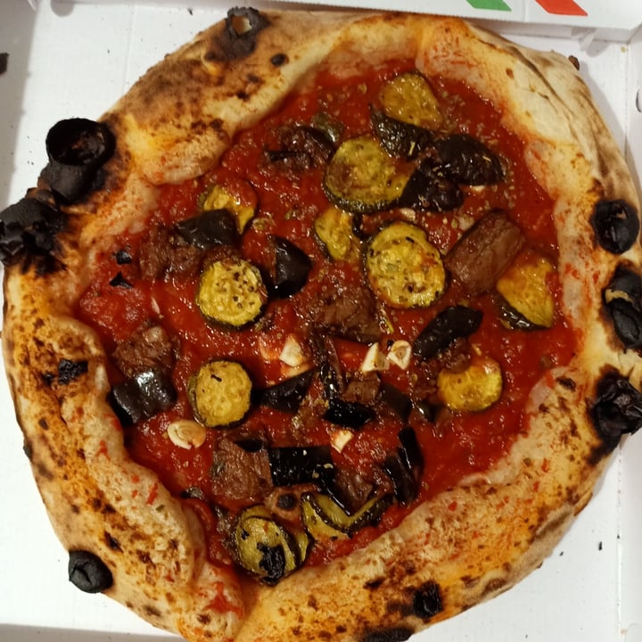 photo of L'Altro Vesuvio pizzeria Marinara shared by @marsss on  07 Apr 2022 - review