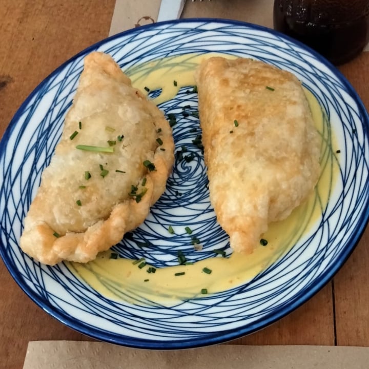 review photo of Los Andenes Empanada de Ají de No-Gallina shared by @nostoc on 25 Apr 2022 - review