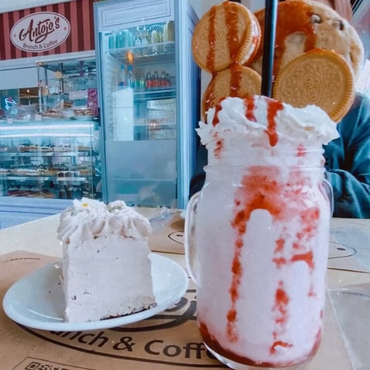 photo of Antojo’s Torta+Milkshake shared by @antonellaliendo on  10 Sep 2022 - review