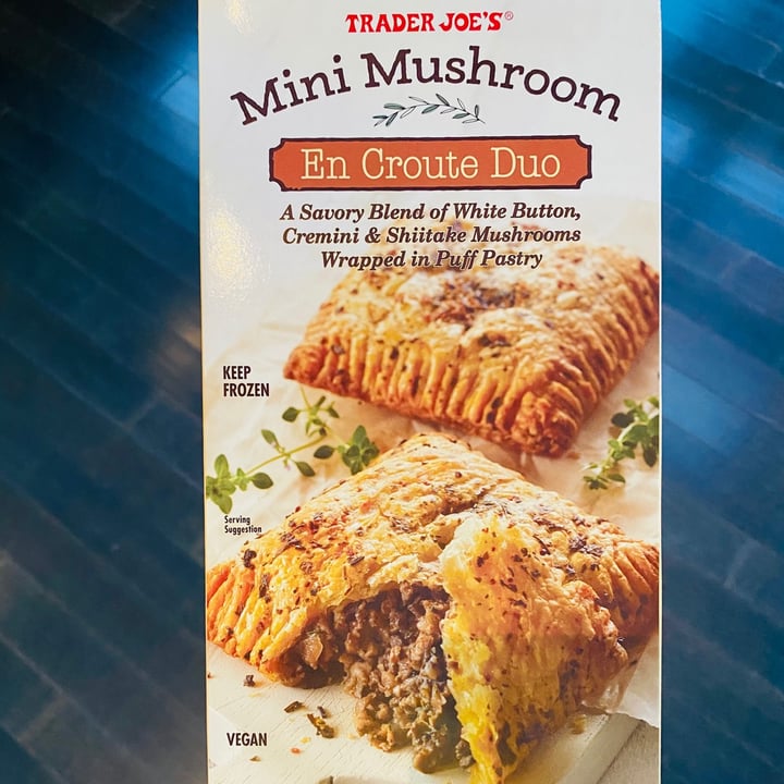 photo of Trader Joe's Mini Mushroom En Croute Duo shared by @beckyyy on  16 Nov 2020 - review