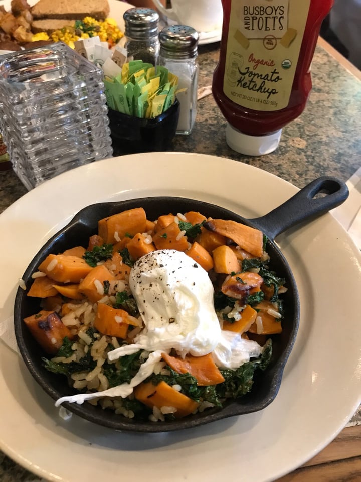 review photo of Busboys and Poets Kale sweet potato hash shared by @chrispea on 20 Aug 2018 - review