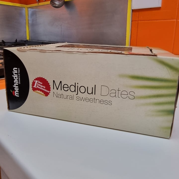 photo of Mehadrin Medjool Dates shared by @tanochefvegan on  16 Apr 2022 - review