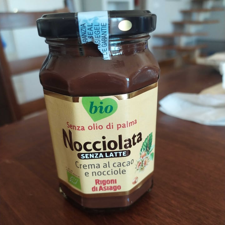photo of Rigoni di Asiago Nocciolata Dairy Free Hazelnut Spread with Cocoa shared by @giuliamalnati on  28 Apr 2022 - review