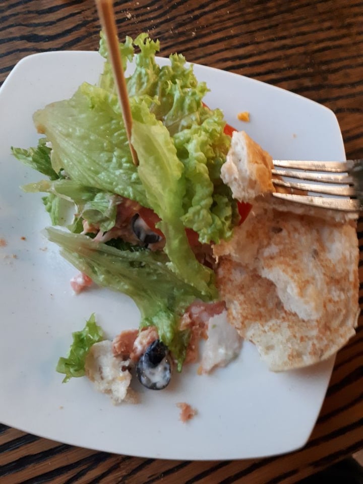 review photo of nomVnom Bistro Ham N Cheese Burger shared by @tofublerk on 19 Jan 2020 - review