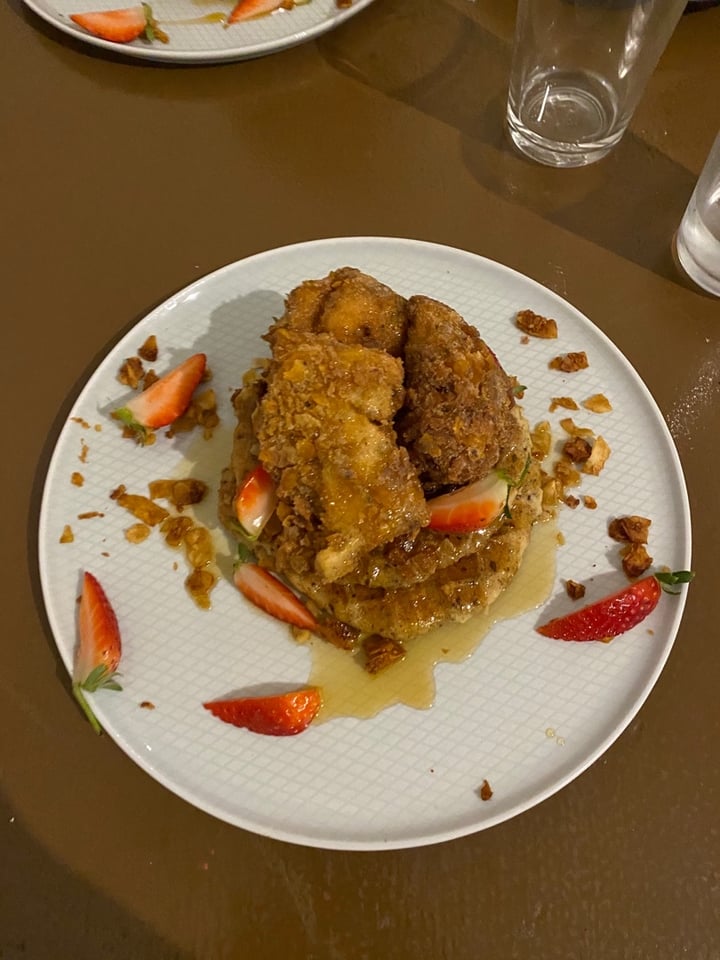 photo of The Carrot's Tail Chikon and Waffles shared by @shamilealdo on  11 Jan 2020 - review