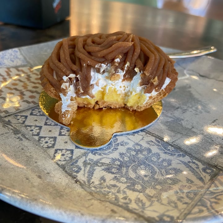 photo of La Ribalta pasticceria monte bianco vegan shared by @mazzo96 on  25 Nov 2022 - review