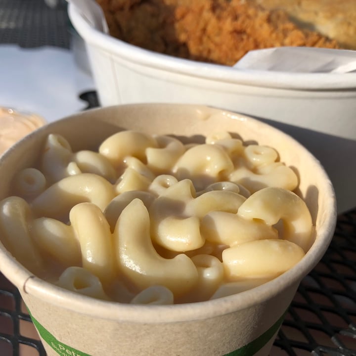 photo of Herbie Butcher's Fried Chicken Macaroni And Cheese shared by @katiewink on  13 Jun 2021 - review