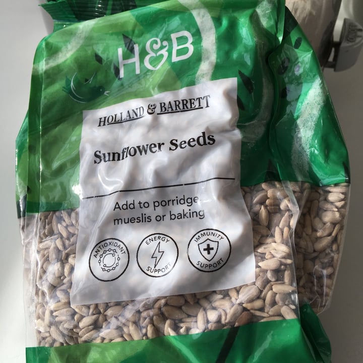 photo of Holland & Barrett Sunflower seeds shared by @sandralondon on  21 Sep 2021 - review