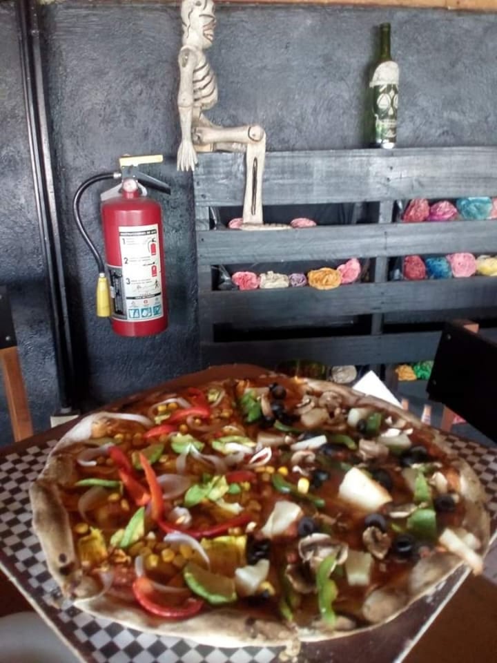 photo of La Blanca pizza a la leña Pizza Mexicana Vegana shared by @susanacruz on  22 Jan 2020 - review