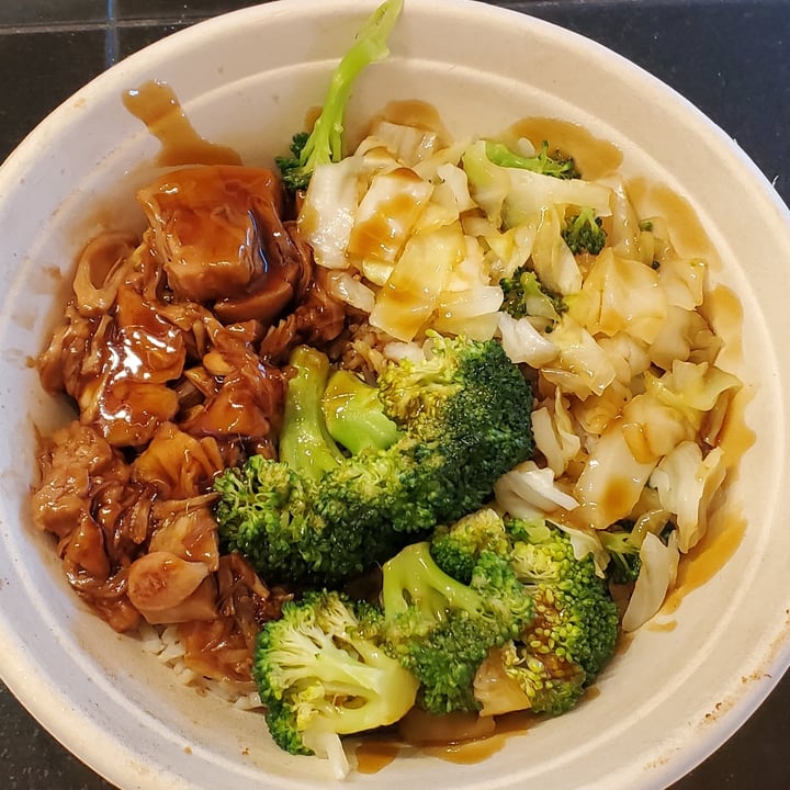 photo of Bigfoot Bowls Teriyaki  bowl shared by @carolynn on  19 Aug 2021 - review