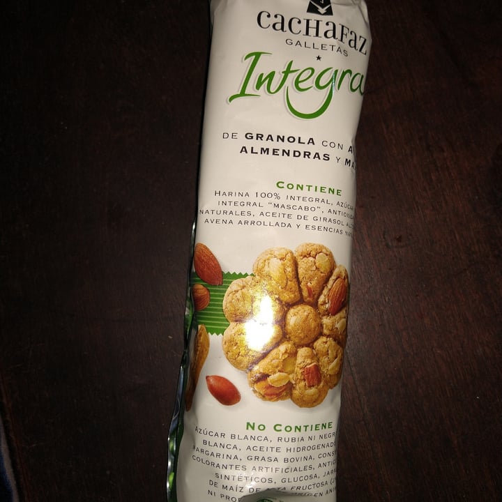 review photo of Cachafaz Galletas Integral de Granola con Avena, Almendra y Mani shared by @jimes on 04 Jun 2021 - review