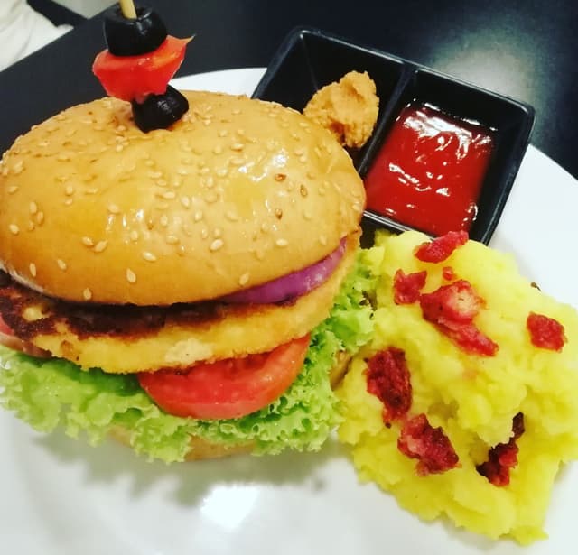 Photo of the dish “Chicken Burger with Gardein Crispy Chick'n Burger Pattie”