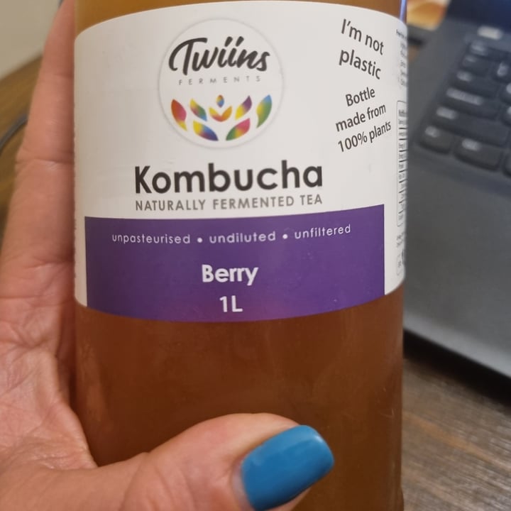 photo of Twiins ferments Kombucha Naturally Fermented Berry shared by @twohappyrescuemutts on  08 Oct 2022 - review