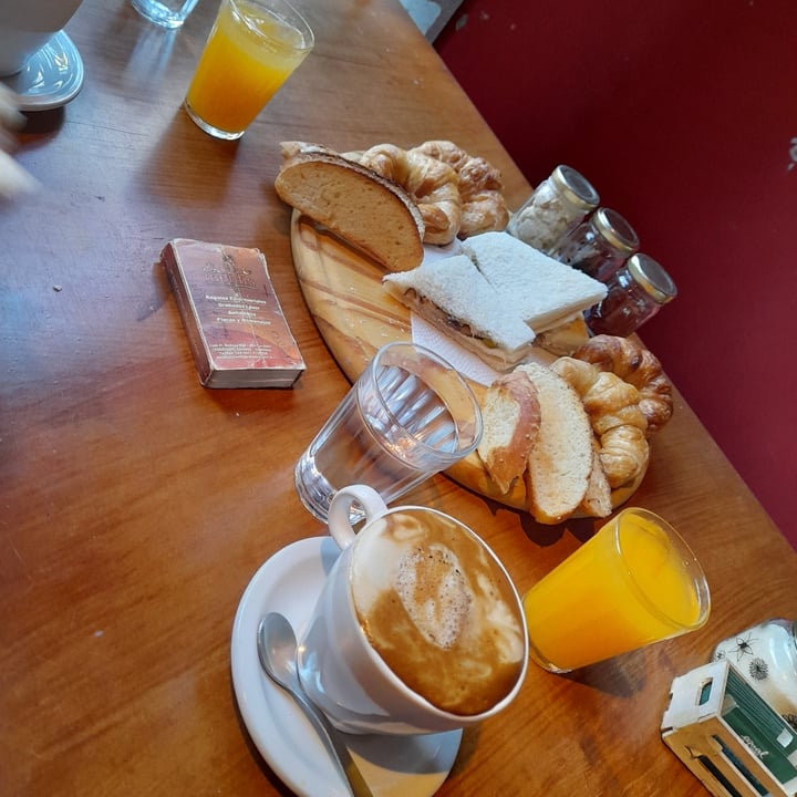 photo of APOLO Bar Multiespacio Merienda vegan shared by @rotolosa on  20 Apr 2022 - review