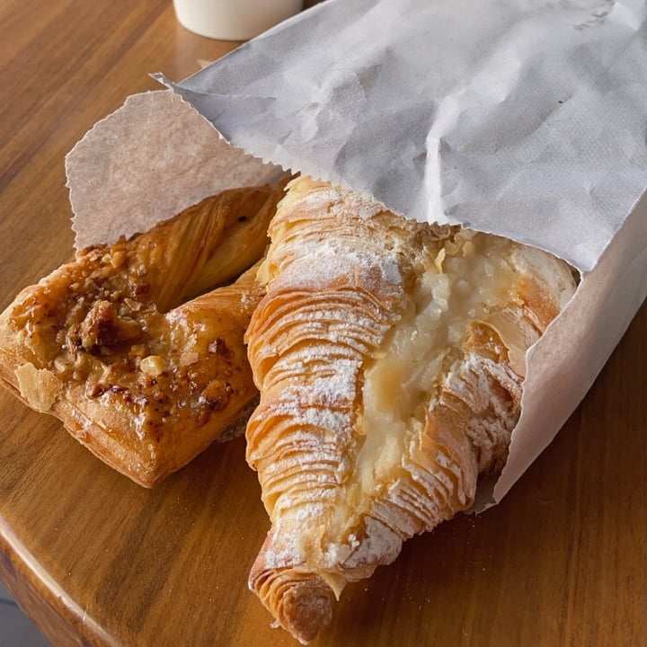 review photo of Le Panem Croissant con pastelera vegana shared by @franbombini on 02 Aug 2022 - review