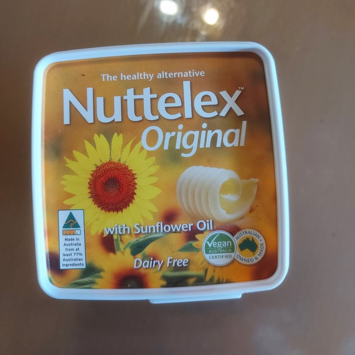 photo of Nuttelex Nuttelex Original shared by @keepsmilingvegan on  27 Jan 2022 - review