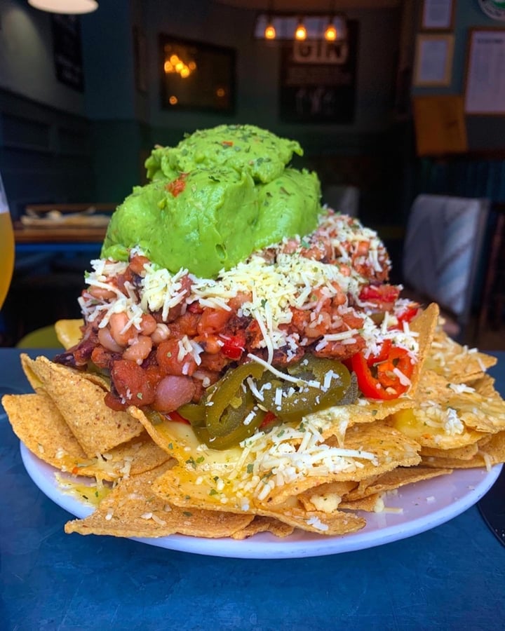 photo of The Auld Hoose The Hoose regular nachos (vegan) shared by @cheerforchia on  05 Jan 2020 - review