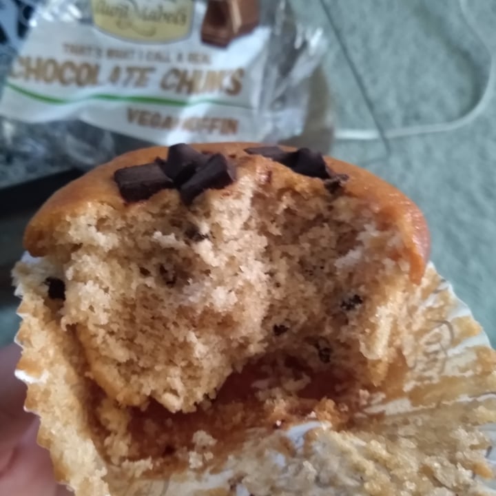 photo of Aunt Mabel's Chocolate Chunks Vegan Muffin shared by @dashinda on  21 Dec 2020 - review