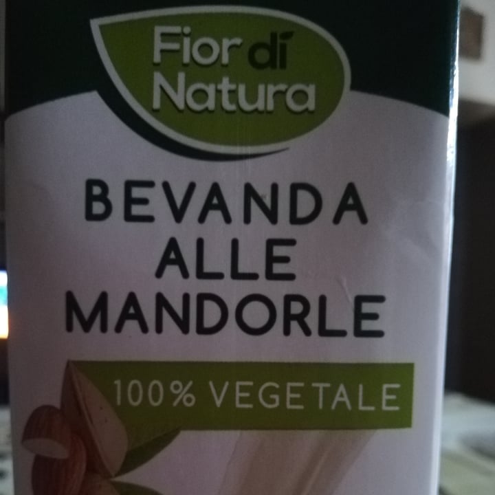 photo of Fior di Natura Bevanda Alle Mandorle shared by @elisavegghion on  29 Jul 2022 - review