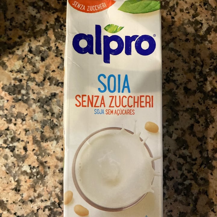 photo of Alpro Bevanda Di Soia Senza Zuccheri shared by @eleocb on  11 Apr 2022 - review